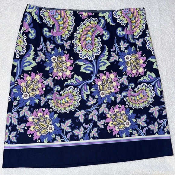Talbots Dresses & Skirts - Talbots Navy Paisley And Floral Skirt Size 2 NWT side zipper